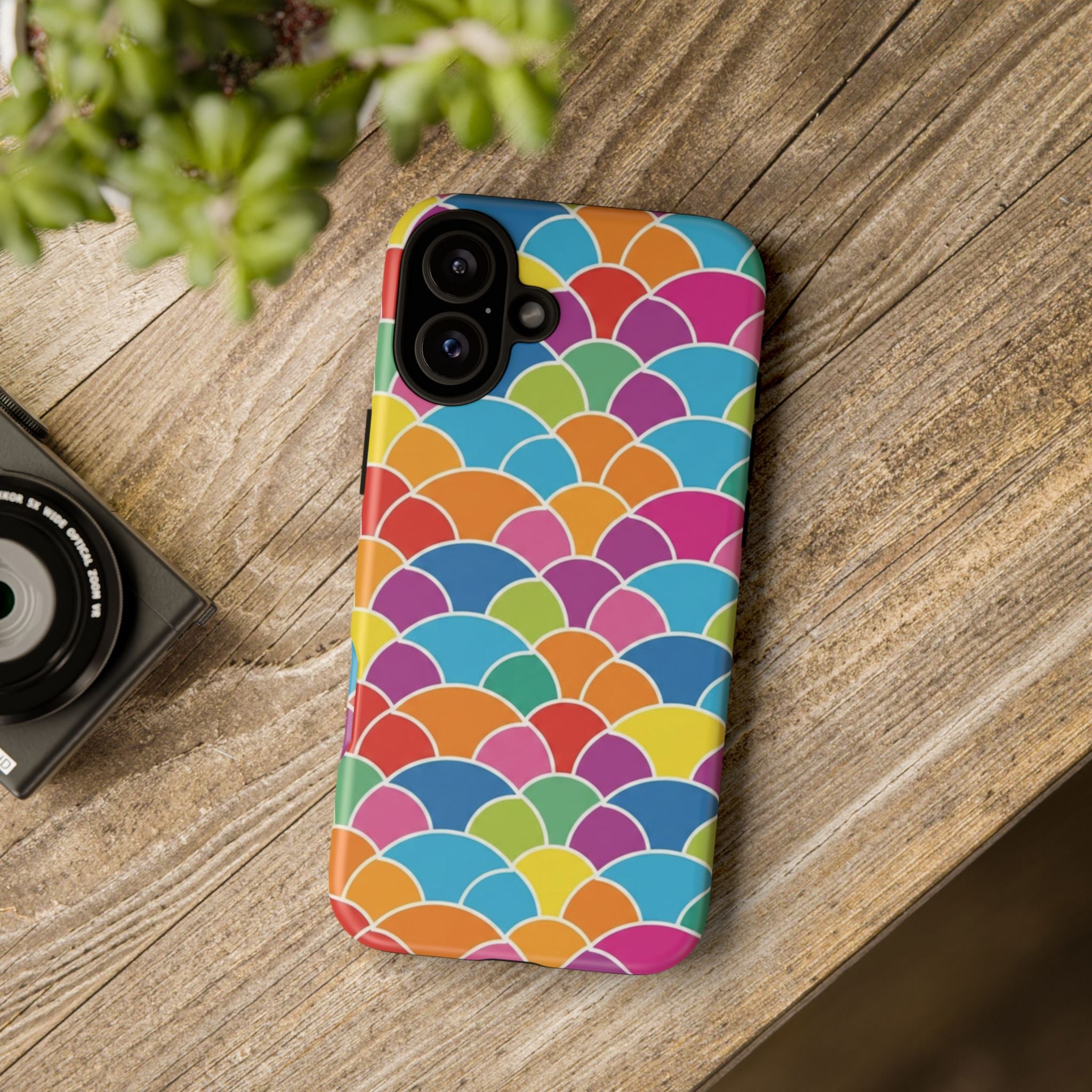 Colorful Scallop Pattern Phone Case Vibrant Protective Mermaid Scales Cover Eye-Catching Abstract Design for Samsung iPhone Pixel Models