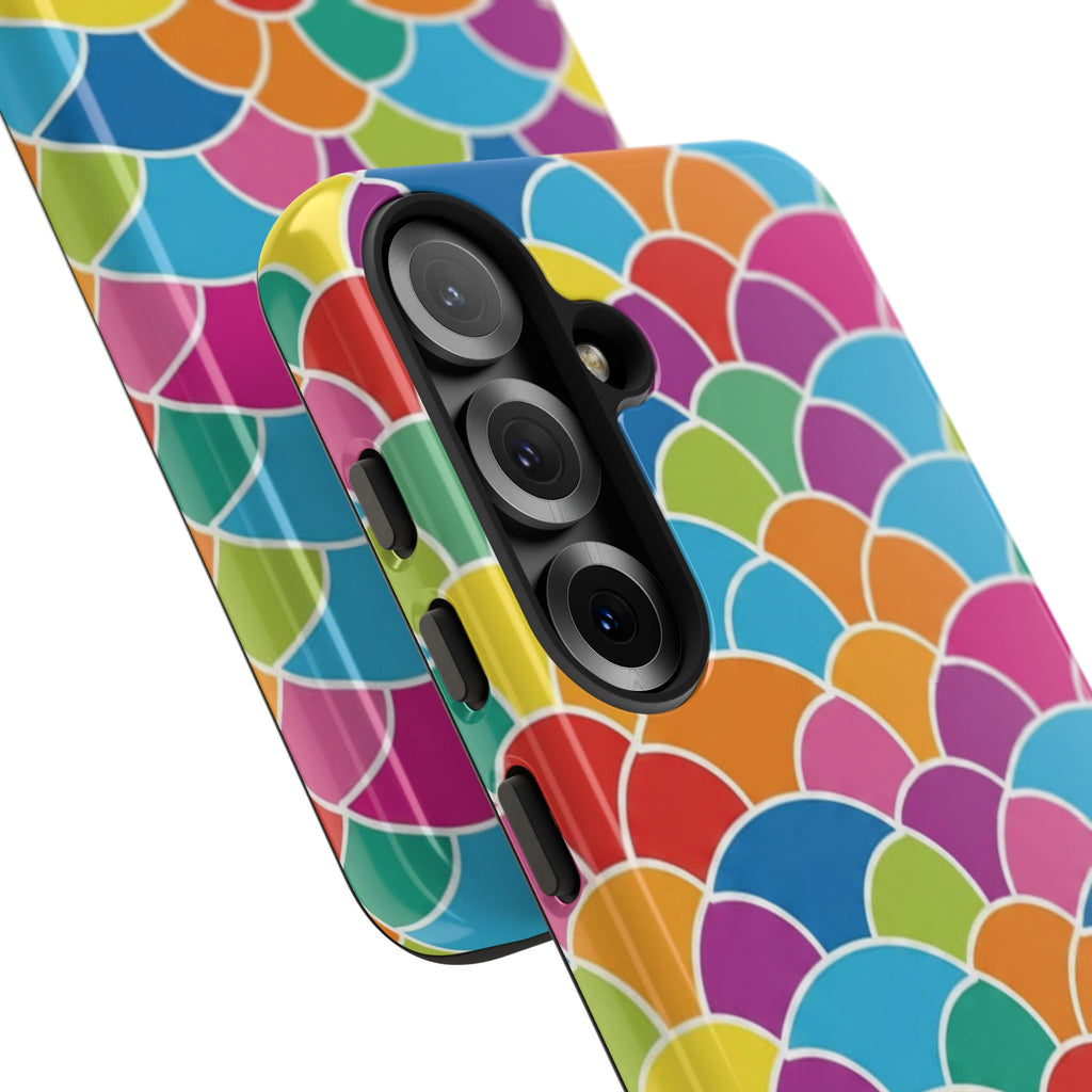 Colorful Scallop Pattern Phone Case Vibrant Protective Mermaid Scales Cover Eye-Catching Abstract Design for Samsung iPhone Pixel Models